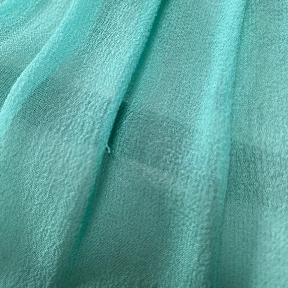 Aritzia Wilfred 100% Silk Sleeveless Blouse - Picture 8 of 10